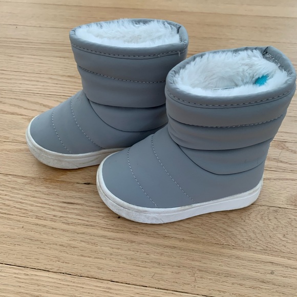 Native brand toddler boots-size 6 - Picture 2 of 3